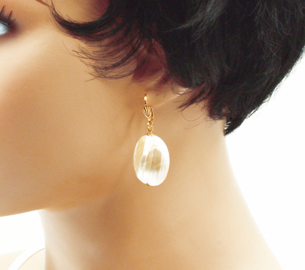 Boucles d'oreilles coquille nacre - Vanilla – Image 3