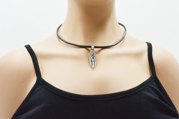 Collier cuir pendentif celtique - Collection Celtic – Image 5
