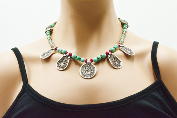 Collier ethnique turquoise et corail - Isis – Image 2
