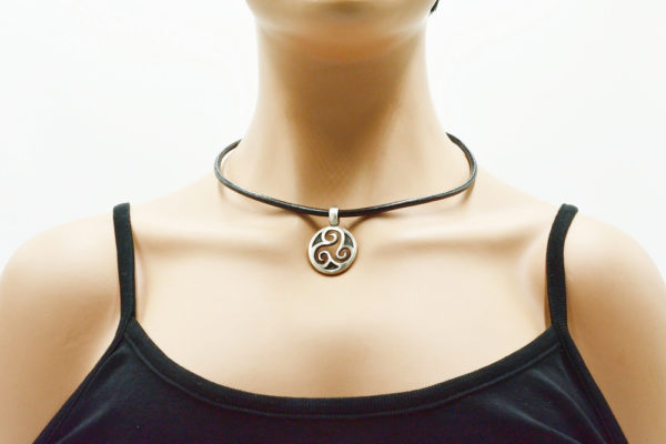 Collier cuir pendentif celtique - Collection Celtic – Image 3