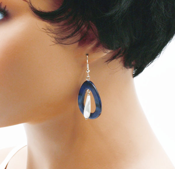 Boucles d'oreilles goutte nacre - Seychelles – Image 3