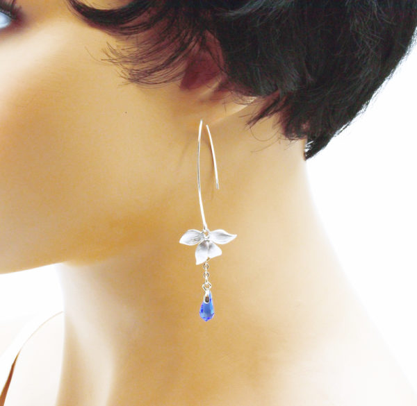 Boucles d'oreilles fleur orchidée - Orchidée argentée – Image 3