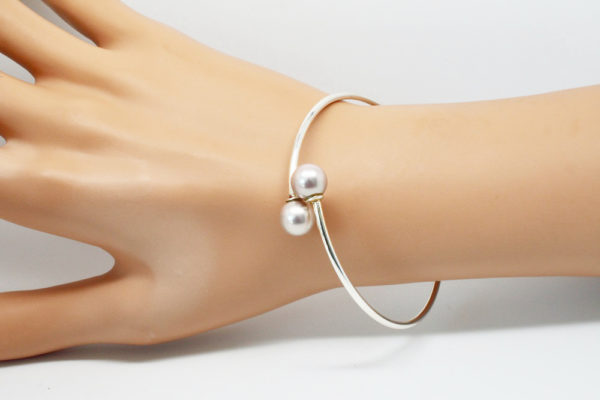 Bracelet jonc ouvert perle nacre - Angéline – Image 3