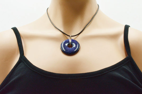 Collier pendentif donut ou Pi Chinois - Donuts – Image 2