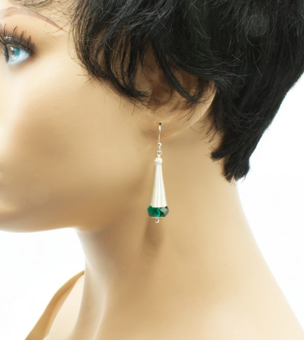 Boucles d'oreilles spirale argentée - Padaung argentée – Image 9