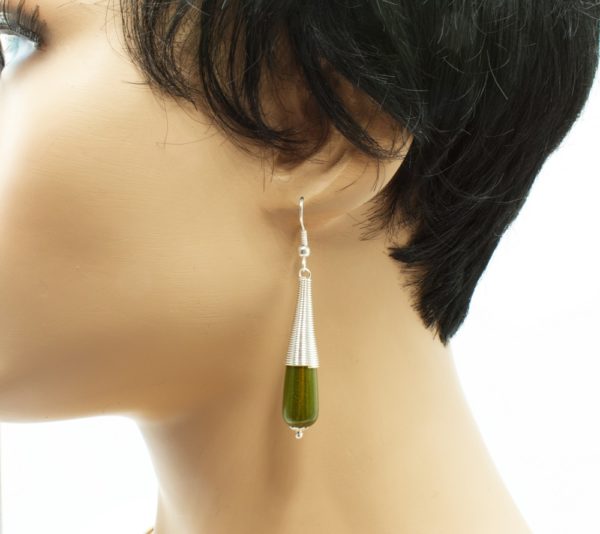 Boucles d'oreilles perles gouttes vert olive - Padaung – Image 3