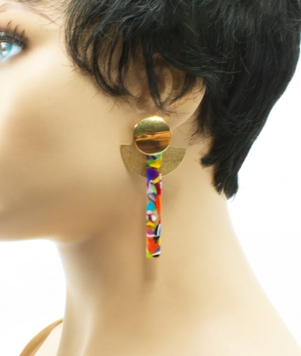 Puces d'oreilles pendantes dorées - Louna – Image 3
