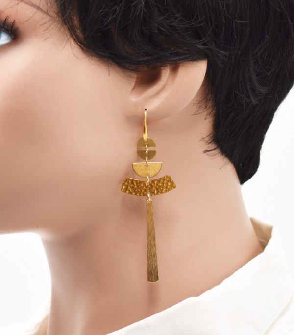 Boucles d'oreilles géométriques dorées - Bling-Chin – Image 3